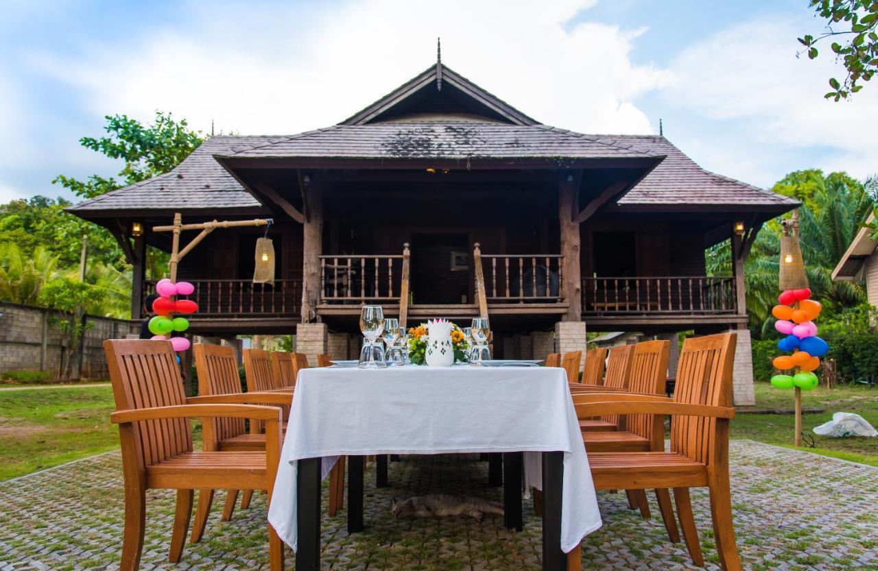 Villa Thalanena By The Beach Esterno foto